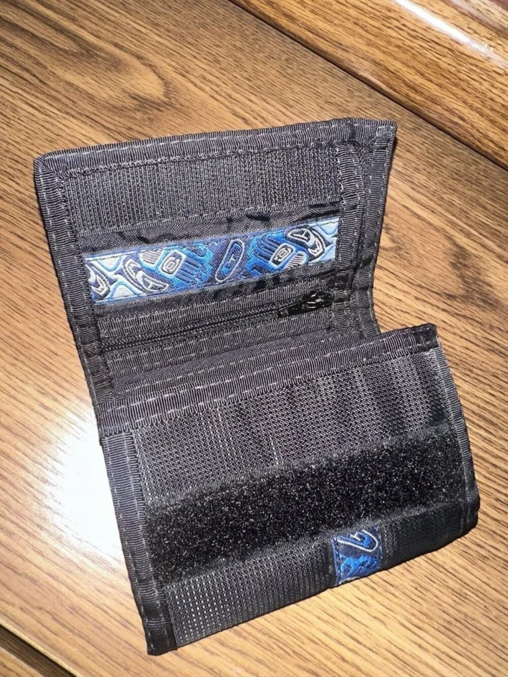Silverfoot Black & Blue Scroll Folding Trifold VLCRO Wallet Vintage